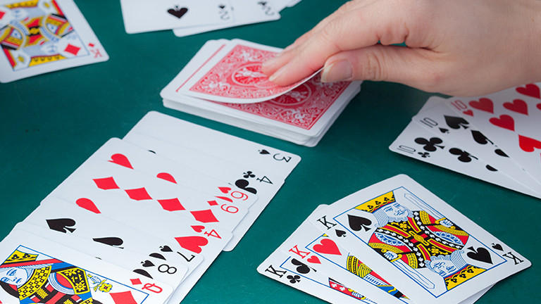 Tổng Quan Về Game Bài Tiến Lên Trên Cổng Game GO88